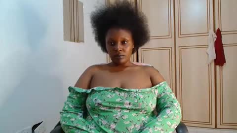 Snapshot of faithokoyo480 chatting on 8, 5, 2026 raysa4421 online show from 8, 5, 2026