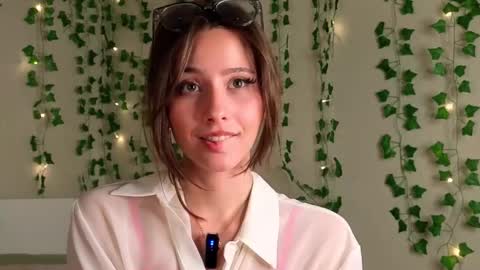 Snapshot of falinecrosthwaite chatting on 10, 9, 2025 Kaori online show from 10, 9, 2025