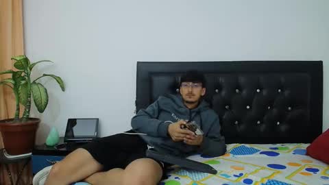 FallGays online show from 18, 2, 2026