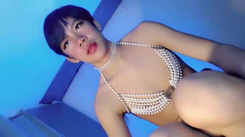 Snapshot of fallinlovewithivy chatting on 1, 2, 2025 Ivy Lauren online show from 1, 2, 2025