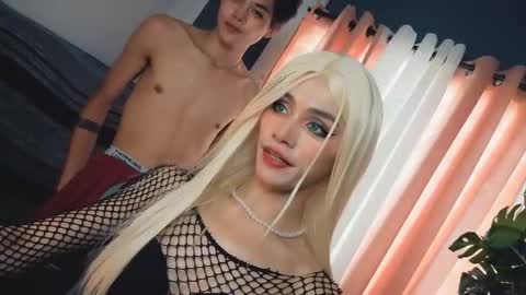 Snapshot of familystroke_twinny8 chatting on 2, 10, 2025 Alexandra x Alexandro online show from 2, 10, 2025