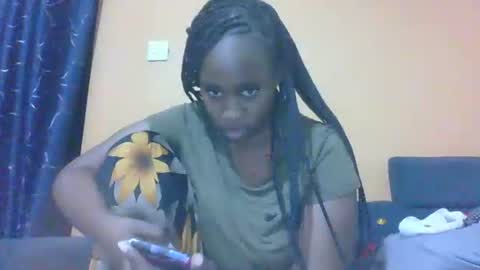 Snapshot of famous_bear chatting on 22, 2, 2026 famous_bear online show from 22, 2, 2026