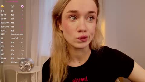 fancyamelia online show from 23, 9, 2025