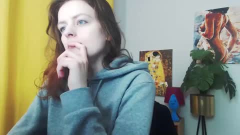 Snapshot of fancynadine chatting on 4, 12, 2024 Nadine online show from 4, 12, 2024