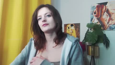 Snapshot of fancynadine chatting on 11, 12, 2024 Nadine online show from 11, 12, 2024