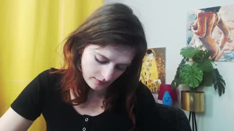 Snapshot of fancynadine chatting on 16, 12, 2024 Nadine online show from 16, 12, 2024