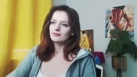 Snapshot of fancynadine chatting on 19, 12, 2024 Nadine online show from 19, 12, 2024