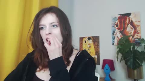 Snapshot of fancynadine chatting on 26, 2, 2025 Nadine online show from 26, 2, 2025