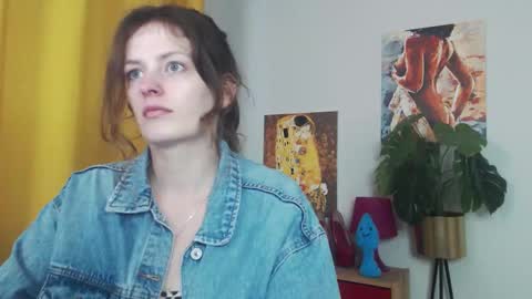 Snapshot of fancynadine chatting on 10, 9, 2025 Nadine online show from 10, 9, 2025