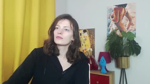 Snapshot of fancynadine chatting on 15, 10, 2025 Nadine online show from 15, 10, 2025