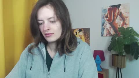 Snapshot of fancynadine chatting on 17, 11, 2025 Nadine online show from 17, 11, 2025