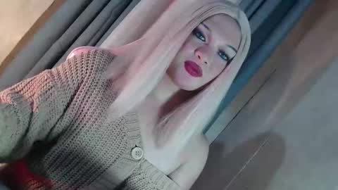 Snapshot of fantasticcock69_daniella chatting on 3, 3, 2026 DANIELLA - DONT FORGET TO GIVE ME A THUMBSU UP online show from 3, 3, 2026