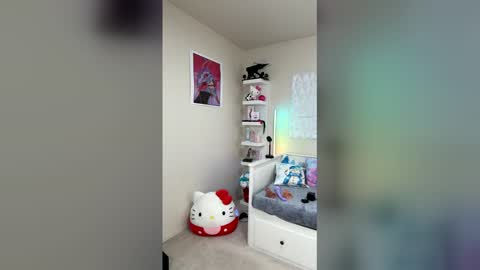 Snapshot of fantasyxwolf chatting on 22, 12, 2025 River online show from 22, 12, 2025