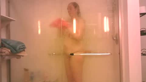 Snapshot of fapqueenc17 chatting on 6, 2, 2025 Scarlett online show from 6, 2, 2025