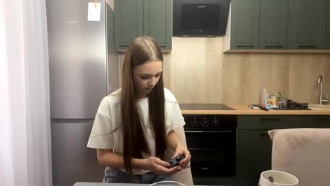 Anna Scovich online show from 9, 10, 2025