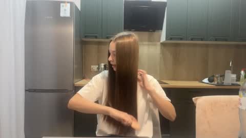 Anna Scovich online show from 12, 10, 2025