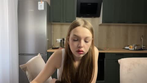 Anna Scovich online show from 14, 10, 2025