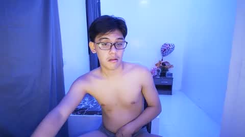 Snapshot of fastfucker_22 chatting on 9, 3, 2025 fastfucker_22 online show from 9, 3, 2025