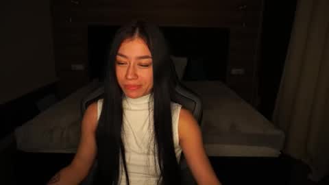 Snapshot of fatalenellie chatting on 27, 11, 2025 Nellie online show from 27, 11, 2025