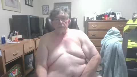 Snapshot of fatdickad chatting on 22, 9, 2025 fatdickad online show from 22, 9, 2025