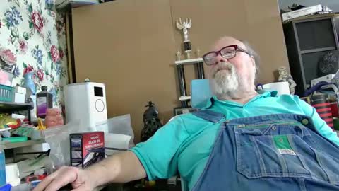 Fred. online show from 12, 2, 2025