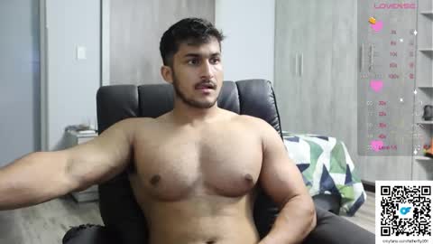 Snapshot of fatherfly001 chatting on 7, 10, 2025 fatherfly001 online show from 7, 10, 2025