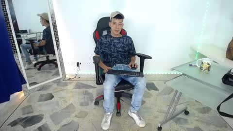 Snapshot of favel_gomez7 chatting on 21, 12, 2024 Favel Gomez online show from 21, 12, 2024
