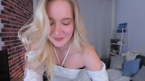 Daniela online show from 2, 2, 2025