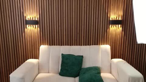 Feelena online show from 2, 3, 2026