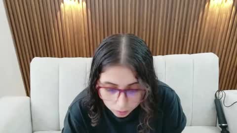 Snapshot of feelina_firesoul chatting on 18, 6, 2026 Feelena online show from 18, 6, 2026