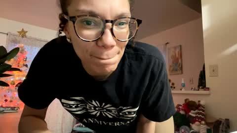 Snapshot of feetnymph chatting on 3, 2, 2025 Soley online show from 3, 2, 2025