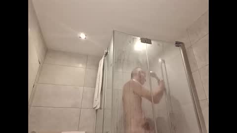 Snapshot of feetofflames26 chatting on 5, 11, 2025 Max online show from 5, 11, 2025