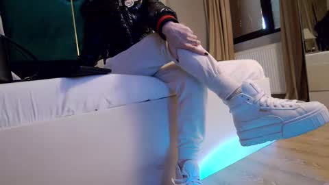 Snapshot of feetvibe chatting on 26, 10, 2025 FeetVibe online show from 26, 10, 2025