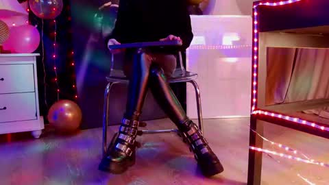 FeetVibe online show from 22, 3, 2026