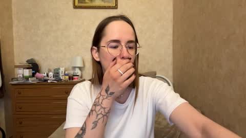 Snapshot of feleciacockrell chatting on 9, 4, 2026 Mary online show from 9, 4, 2026
