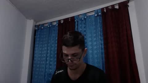 Snapshot of felipe227 chatting on 4, 2, 2025 jhonatan felipe online show from 4, 2, 2025