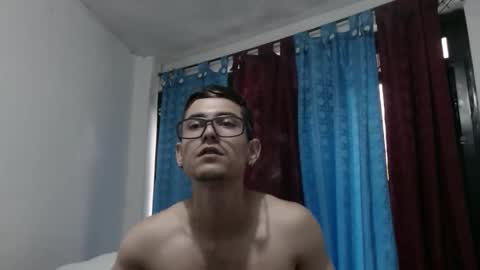 Snapshot of felipe227 chatting on 15, 2, 2025 jhonatan felipe online show from 15, 2, 2025