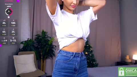 Snapshot of felissiany chatting on 28, 12, 2024 Hello im Nova online show from 28, 12, 2024