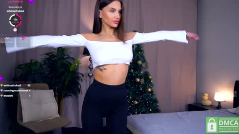 Snapshot of felissiany chatting on 5, 1, 2025 Hello im Nova online show from 5, 1, 2025