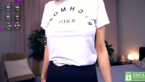 Snapshot of felissiany chatting on 16, 1, 2025 Hello im Nova online show from 16, 1, 2025