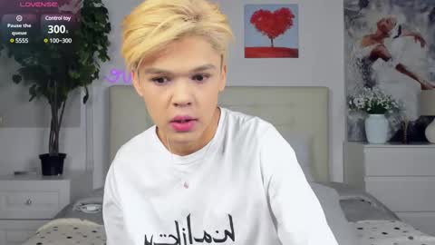 Felix online show from 16, 2, 2025