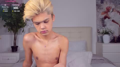 Felix online show from 4, 3, 2025