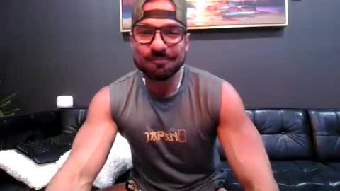 Snapshot of felixagm179 chatting on 24, 11, 2025 Felix Gonzalez online show from 24, 11, 2025