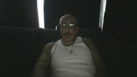 Snapshot of felixrlarios25 chatting on 13, 5, 2026 felixrlarios25 online show from 13, 5, 2026