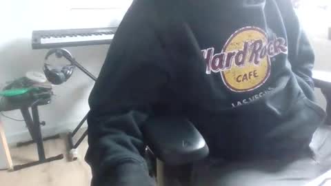 Snapshot of fem_alice_louis_dom chatting on 1, 10, 2025 fem_alice_louis_dom online show from 1, 10, 2025