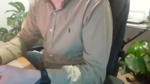 Snapshot of fem_alice_louis_dom chatting on 20, 10, 2025 fem_alice_louis_dom online show from 20, 10, 2025