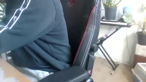 Snapshot of fem_alice_louis_dom chatting on 30, 10, 2025 fem_alice_louis_dom online show from 30, 10, 2025