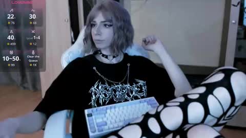 Snapshot of femalexa chatting on 5, 10, 2025 Alexa online show from 5, 10, 2025