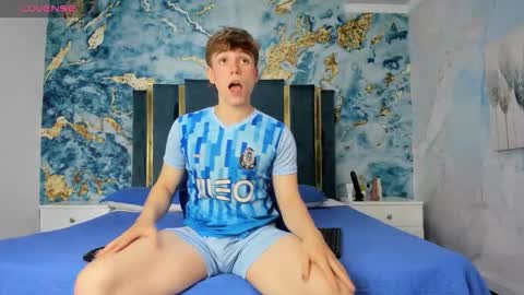 Snapshot of femboy_max chatting on 1, 12, 2025 Femboy Max online show from 1, 12, 2025