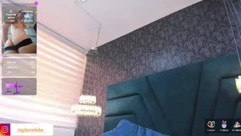 Snapshot of femboy_max chatting on 18, 4, 2026 Femboy Max online show from 18, 4, 2026